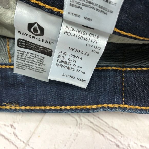 Levi's 541 Athletic Taper Fit Jeans Men Size 30x32 Dark Blue Denim B195 -5 - Picture 11 of 16